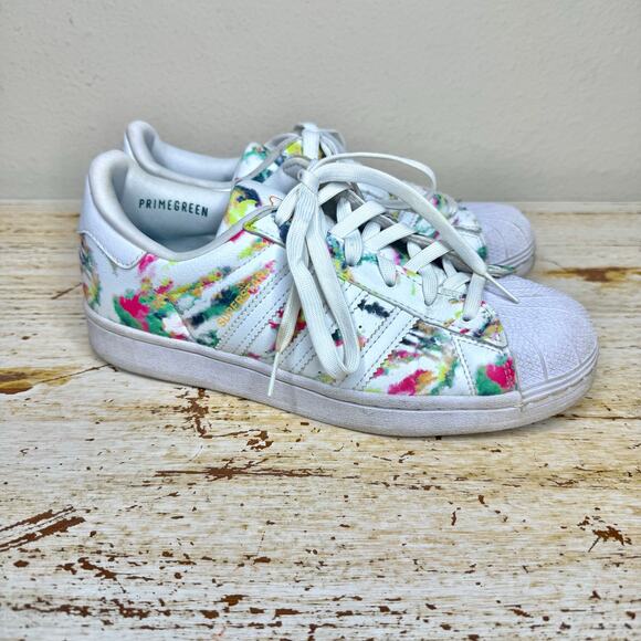 Adidas Primegreen Watercolor Floral Superstar Casual Sneaker Shoes 6 - Picture 3 of 7